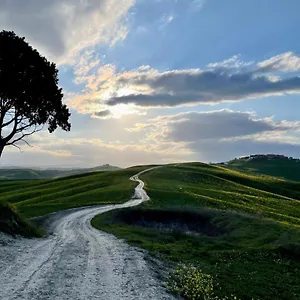 Il Rifugio Nelle Crete , Vescona Italie